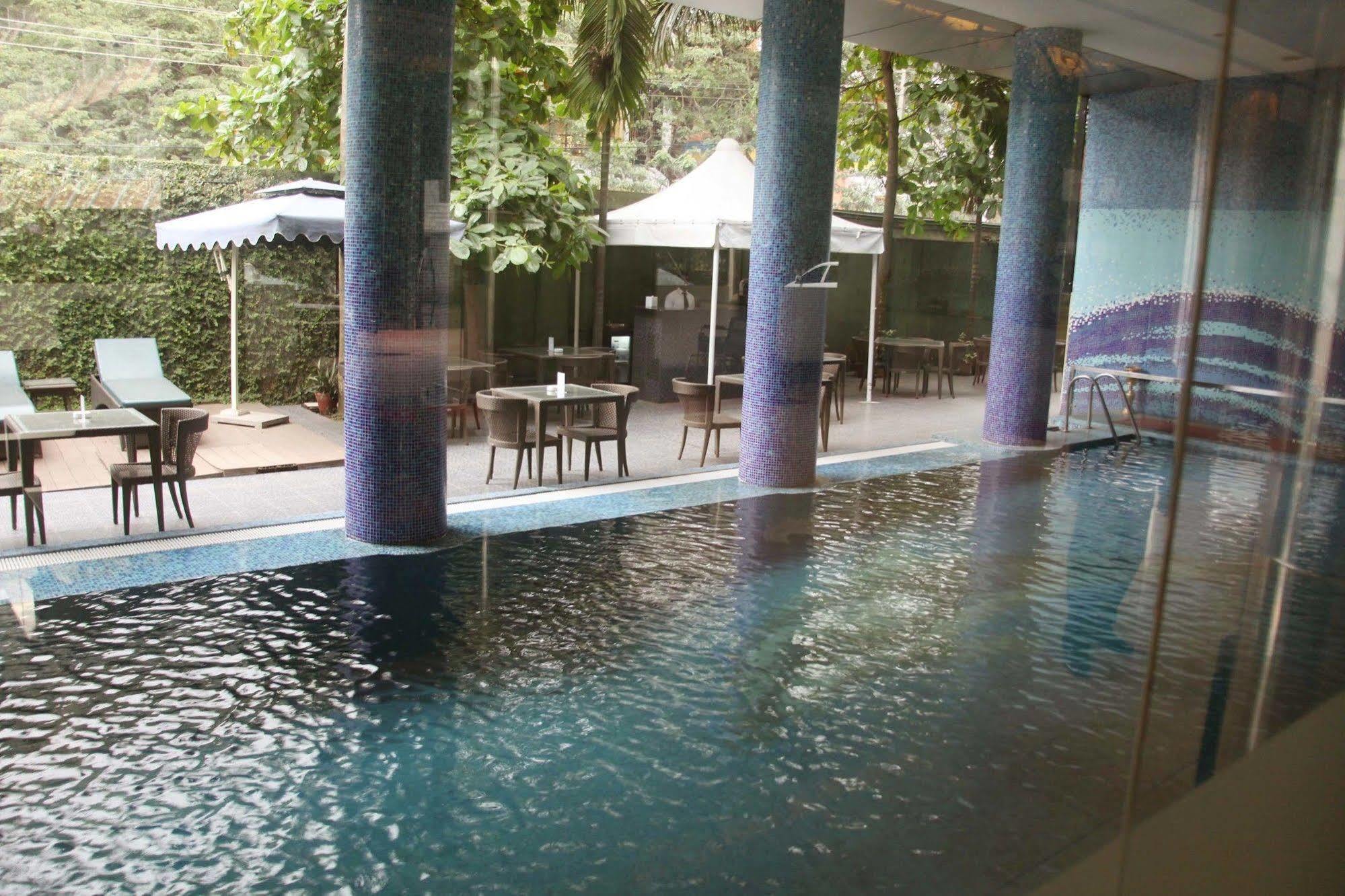 Saj Luciya -A Classified 4 Star Hotel Thiruvananthapuram Buitenkant foto